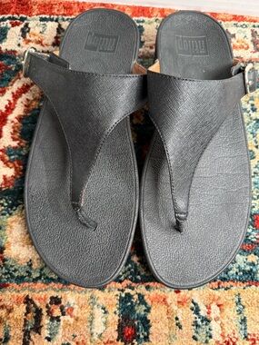 Fitflop Black Leather Thong Sandals